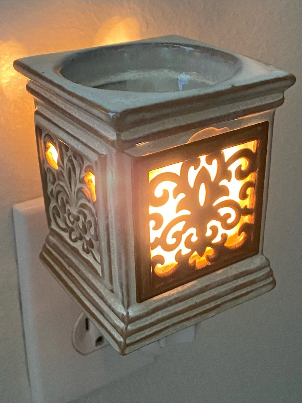 Wax Mini Warmer Plug-in Nightlight Ceramic Cream Brown Rustic